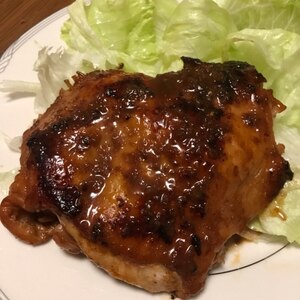 鶏もも肉の　山賊焼き